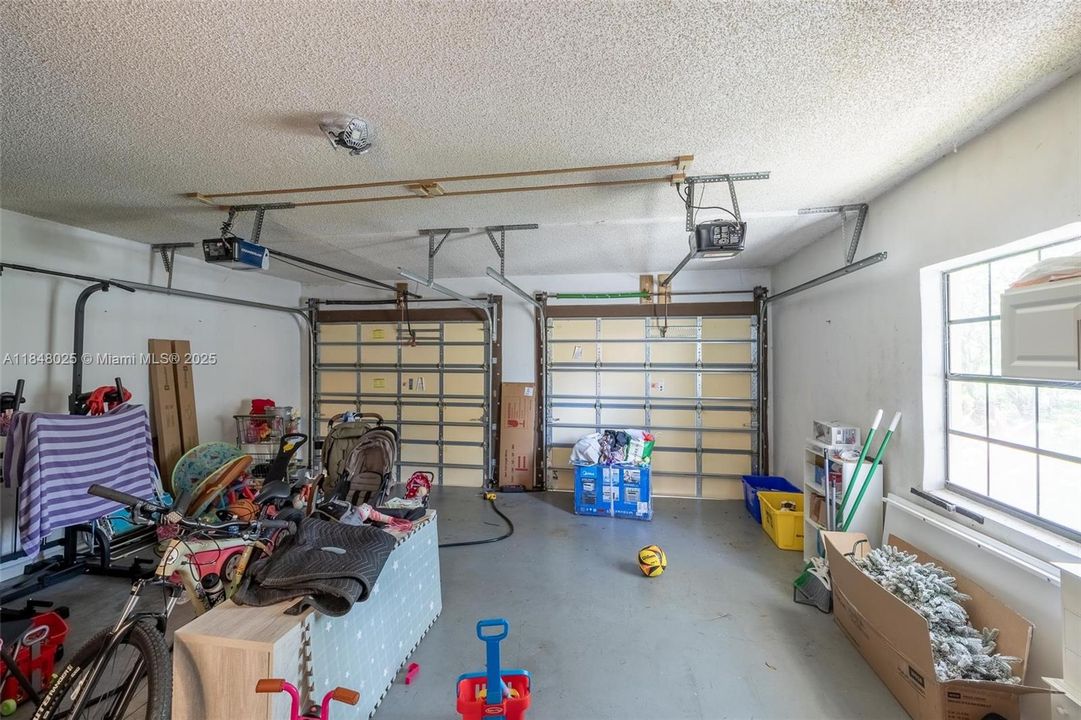 Recently Sold: $525,000 (3 beds, 2 baths, 1823 Square Feet)