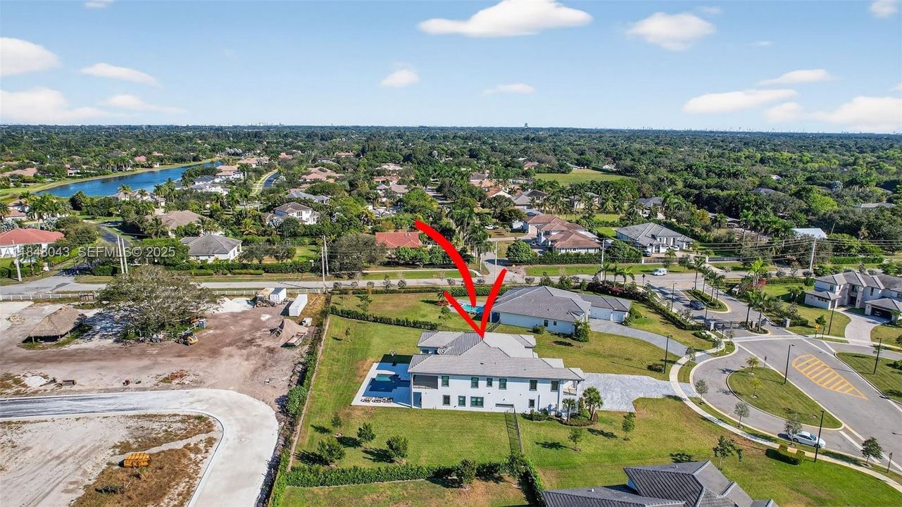 For Rent: $25,000 (6 beds, 6 baths, 6182 Square Feet)