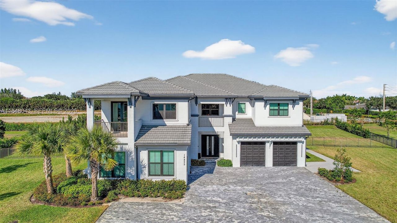 For Rent: $25,000 (6 beds, 6 baths, 6182 Square Feet)