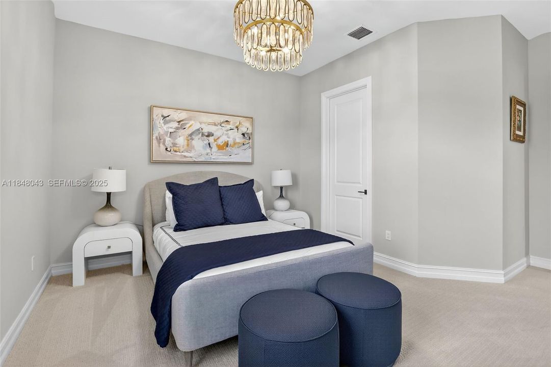 For Rent: $25,000 (6 beds, 6 baths, 6182 Square Feet)