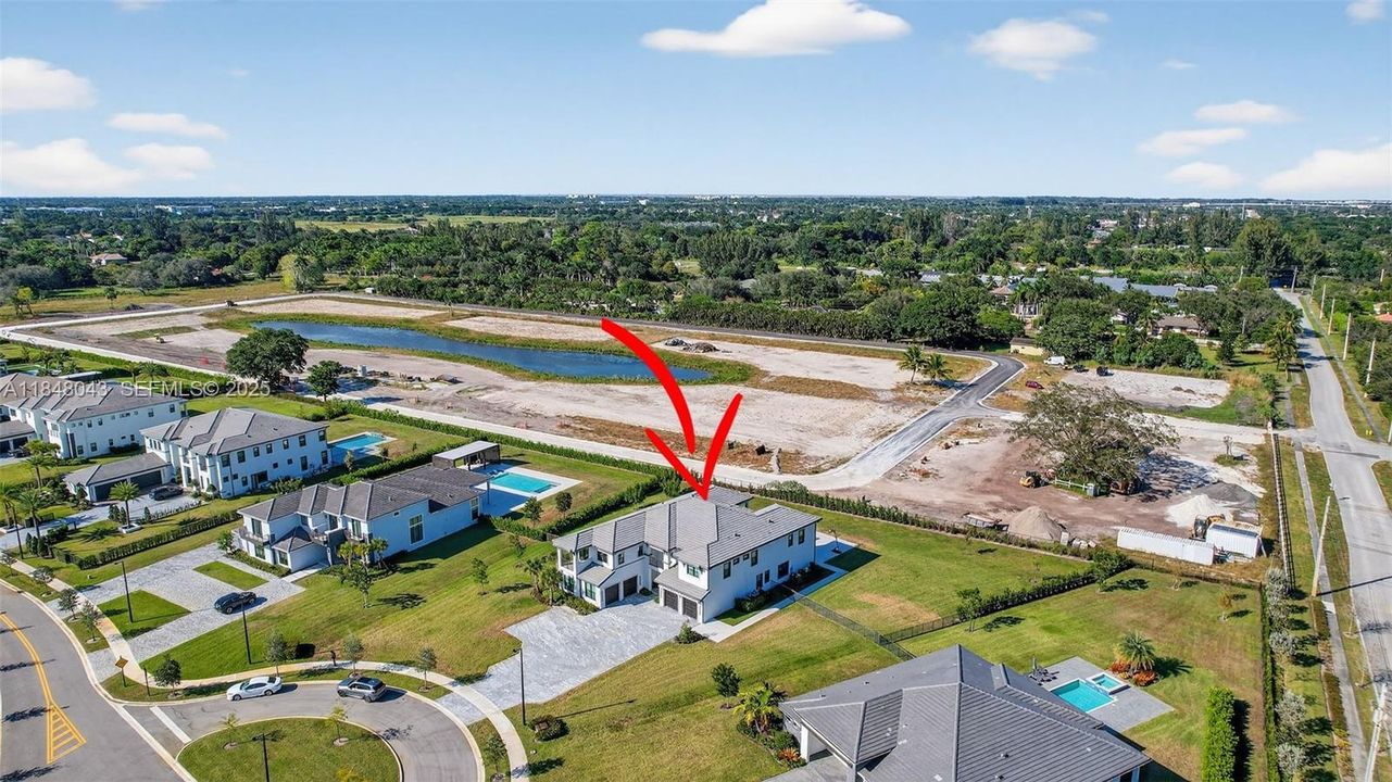 For Rent: $25,000 (6 beds, 6 baths, 6182 Square Feet)