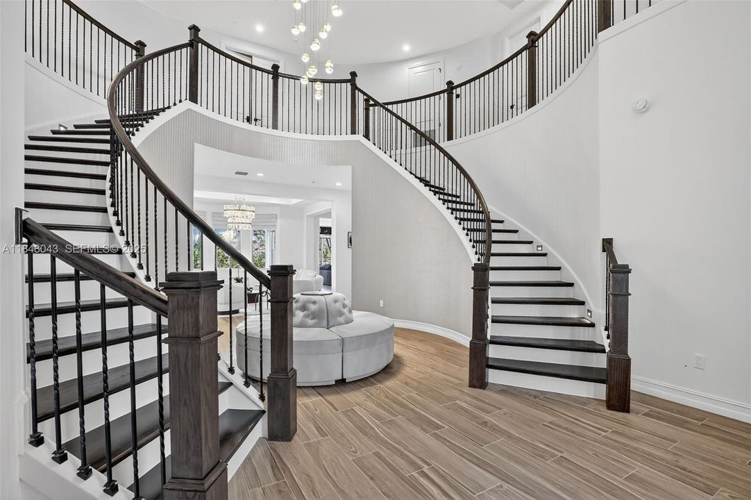 For Rent: $25,000 (6 beds, 6 baths, 6182 Square Feet)