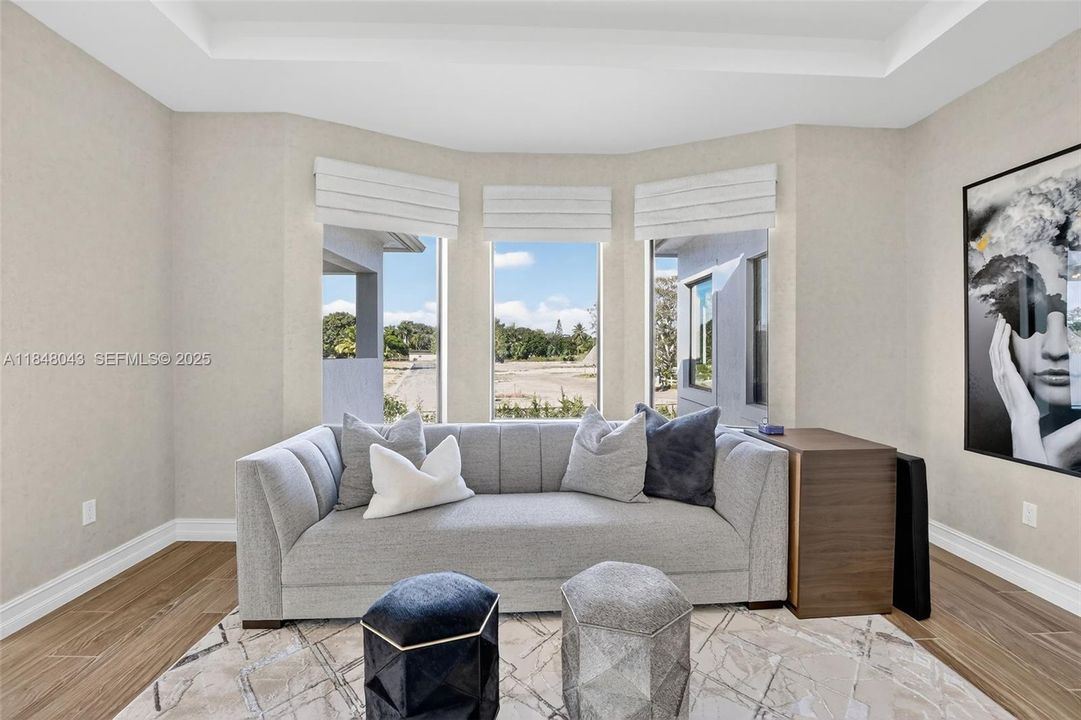 For Rent: $25,000 (6 beds, 6 baths, 6182 Square Feet)