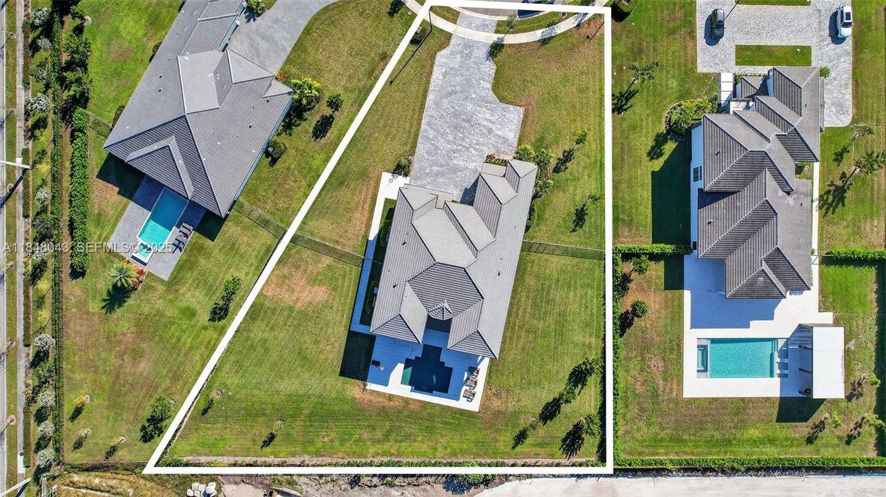 For Rent: $25,000 (6 beds, 6 baths, 6182 Square Feet)