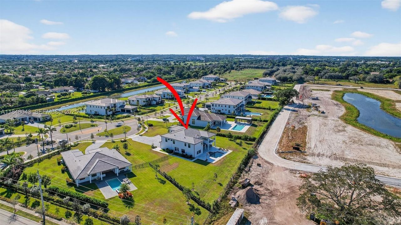 For Rent: $25,000 (6 beds, 6 baths, 6182 Square Feet)