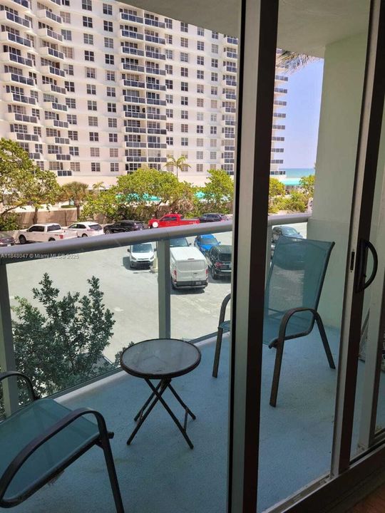 待售: $450,000 (1 贝兹, 1 浴室, 874 平方英尺)