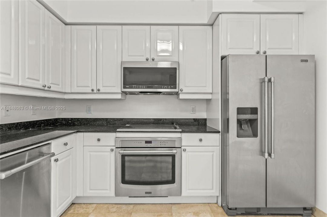 For Sale: $1,799,000 (3 beds, 2 baths, 1570 Square Feet)