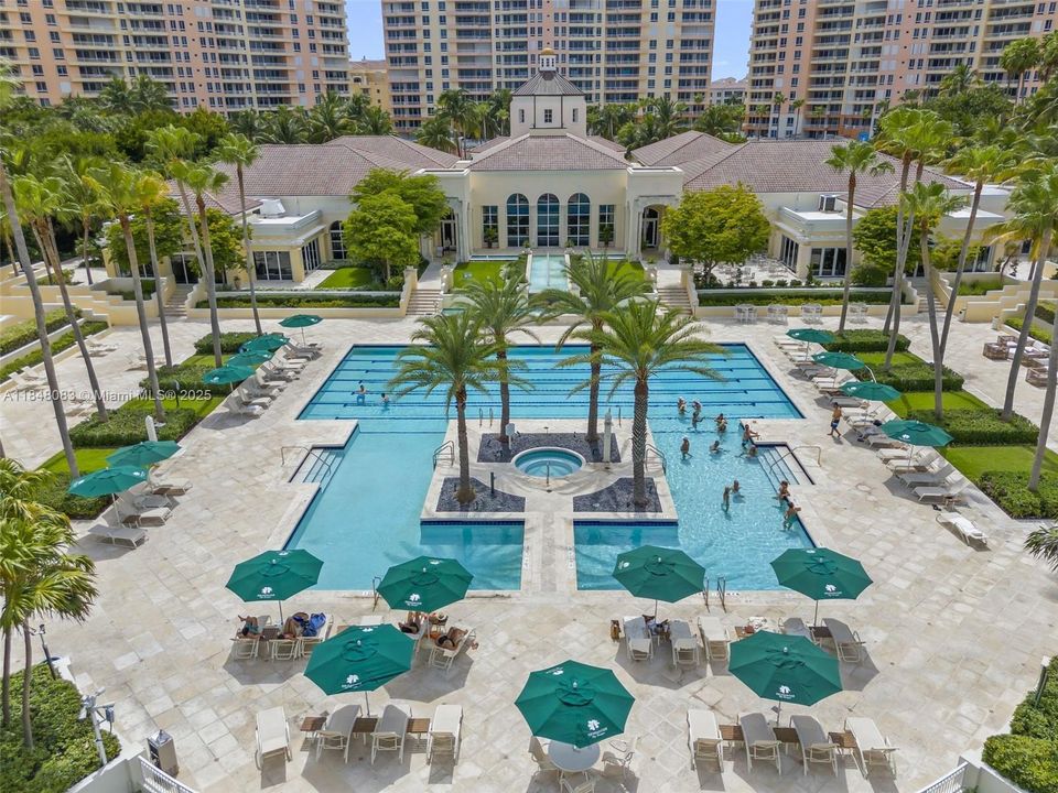 For Sale: $1,799,000 (3 beds, 2 baths, 1570 Square Feet)