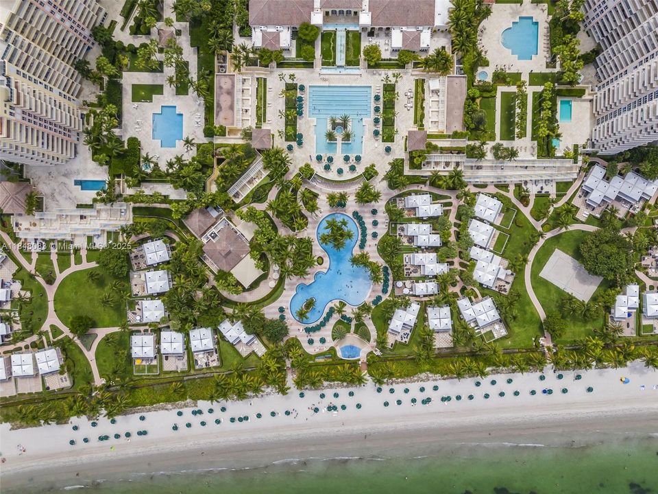 For Sale: $1,799,000 (3 beds, 2 baths, 1570 Square Feet)