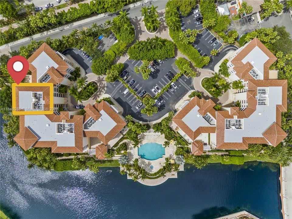 For Sale: $1,799,000 (3 beds, 2 baths, 1570 Square Feet)