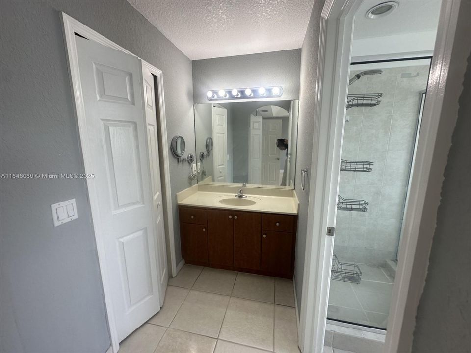 Недавно арендовано: $2,850 (3 спален, 2 ванн, 1705 Квадратных фут)