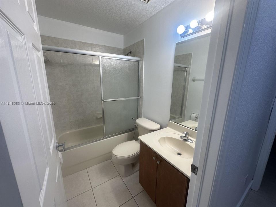 Недавно арендовано: $2,850 (3 спален, 2 ванн, 1705 Квадратных фут)