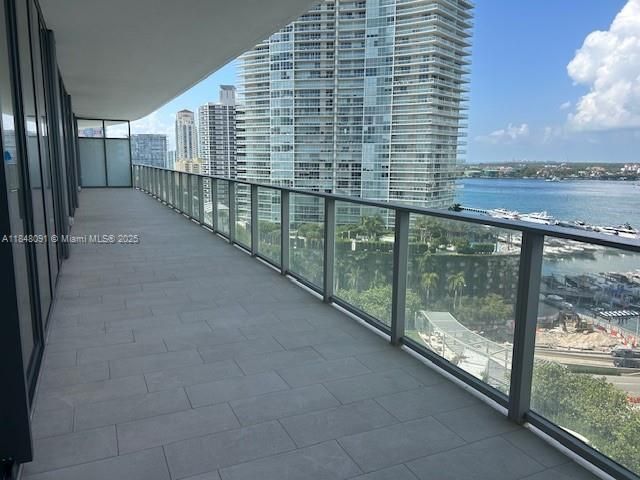 Recientemente alquilado: $20,000 (3 camas, 4 baños, 1991 Pies cuadrados)