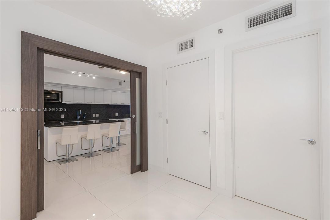 Recently Sold: $1,499,000 (3 beds, 3 baths, 1841 Square Feet)