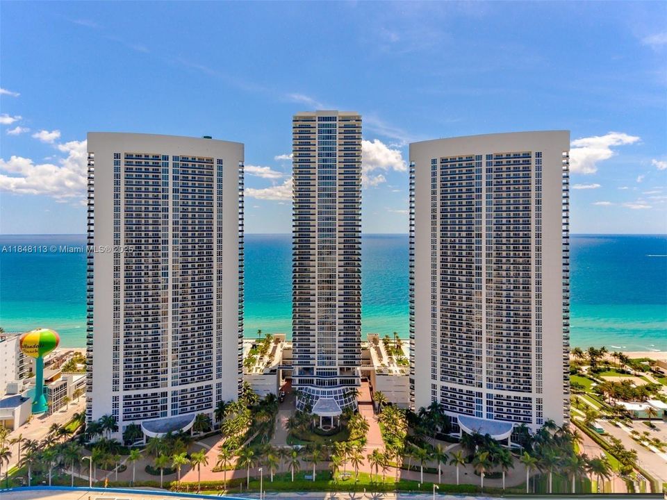 Recently Sold: $1,499,000 (3 beds, 3 baths, 1841 Square Feet)