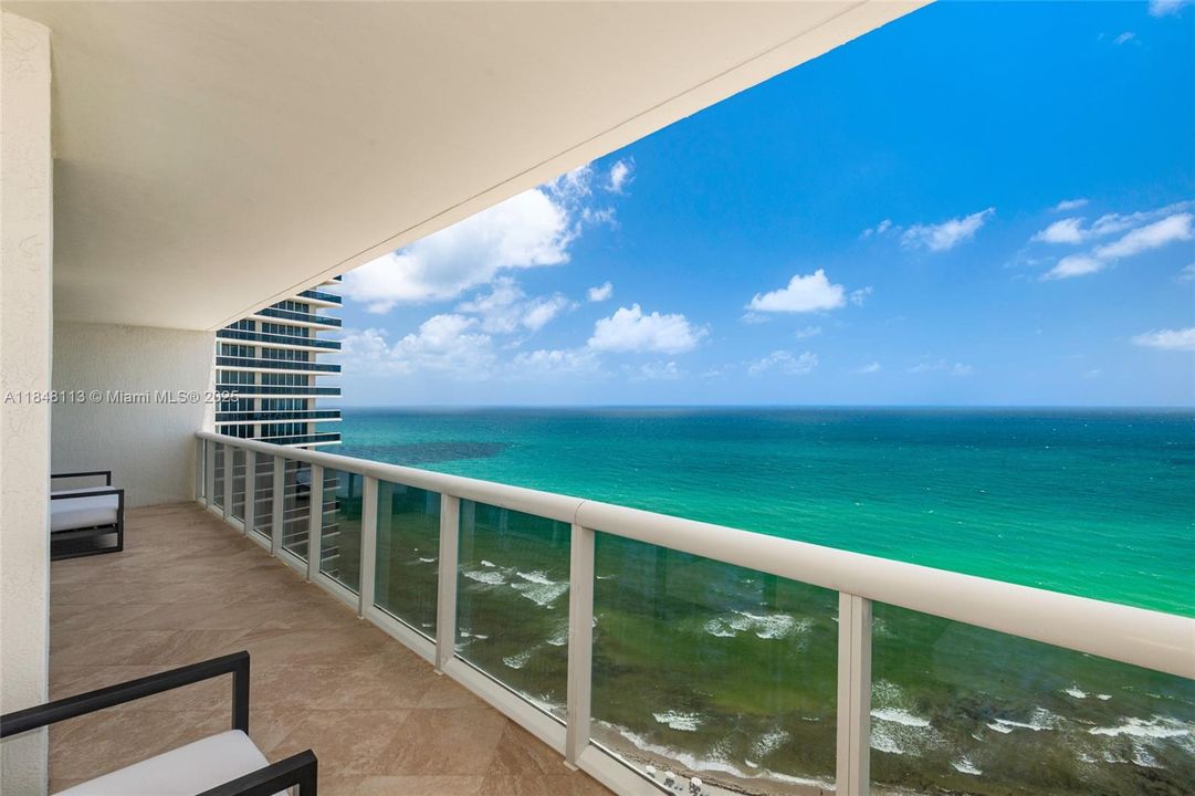 Recently Sold: $1,499,000 (3 beds, 3 baths, 1841 Square Feet)