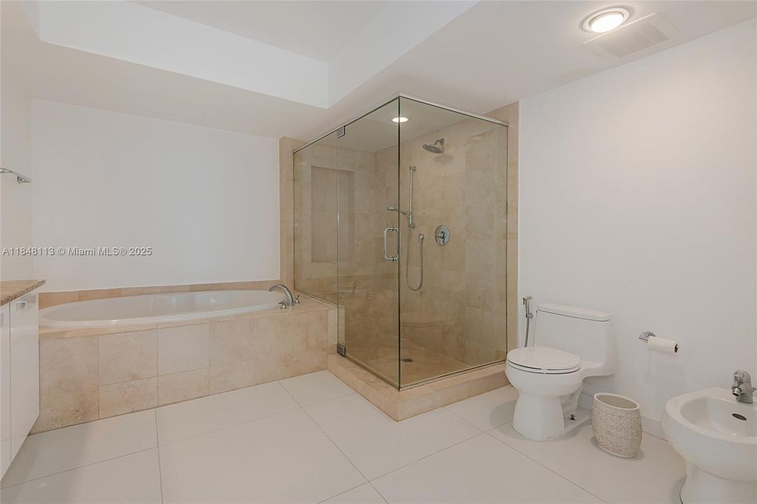 Recently Sold: $1,499,000 (3 beds, 3 baths, 1841 Square Feet)