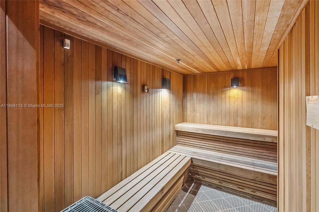 Recently Sold: $1,499,000 (3 beds, 3 baths, 1841 Square Feet)