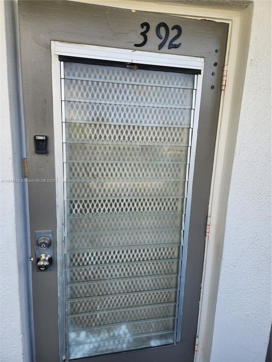 待售: $69,900 (1 贝兹, 1 浴室, 593 平方英尺)