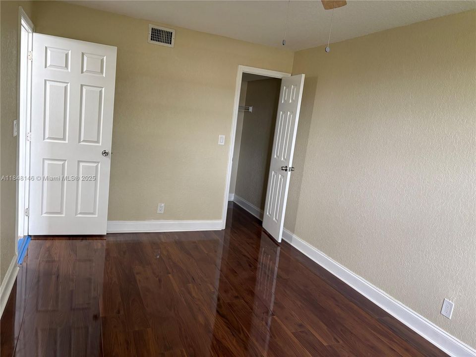 En Venta: $399,000 (3 camas, 2 baños, 1764 Pies cuadrados)