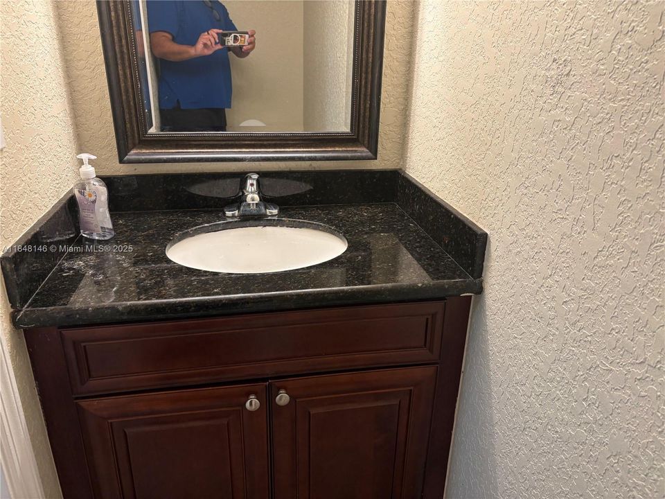 En Venta: $399,000 (3 camas, 2 baños, 1764 Pies cuadrados)