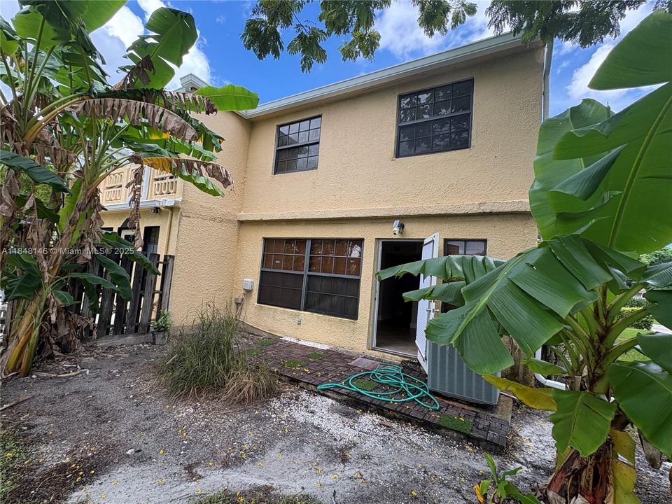 En Venta: $399,000 (3 camas, 2 baños, 1764 Pies cuadrados)