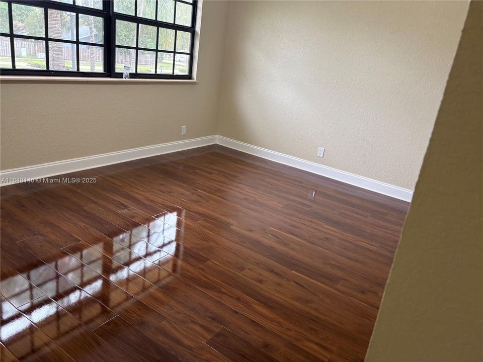 En Venta: $399,000 (3 camas, 2 baños, 1764 Pies cuadrados)