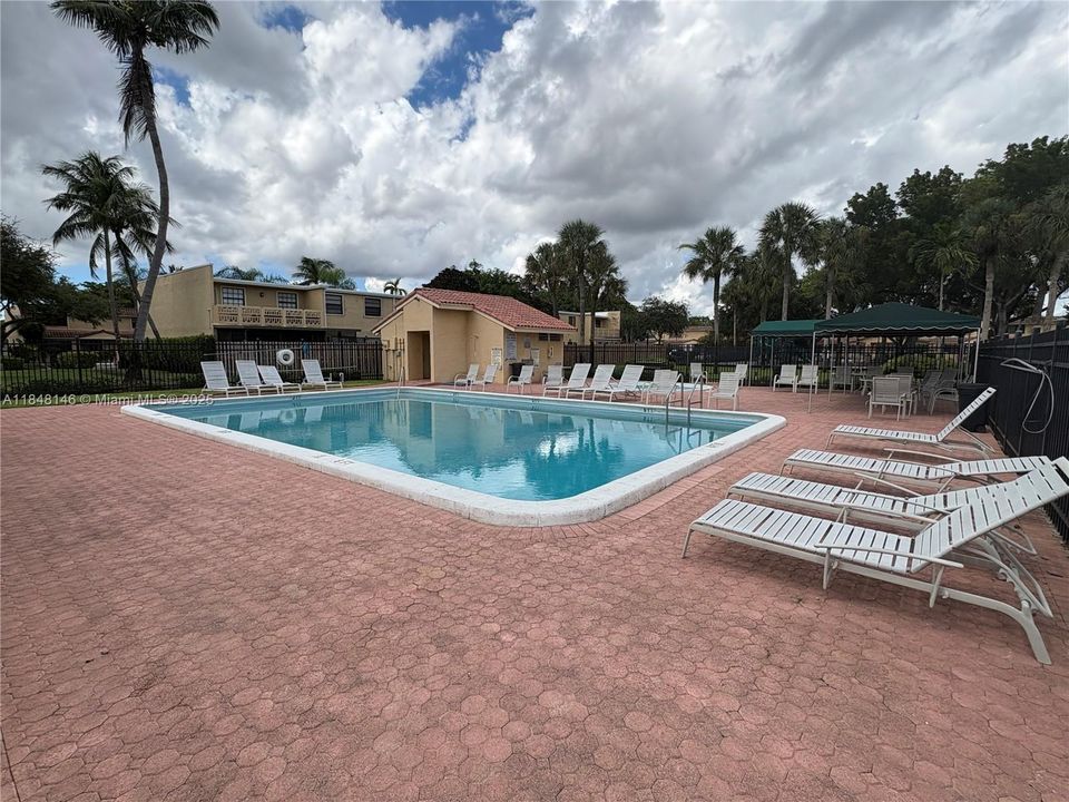 En Venta: $399,000 (3 camas, 2 baños, 1764 Pies cuadrados)