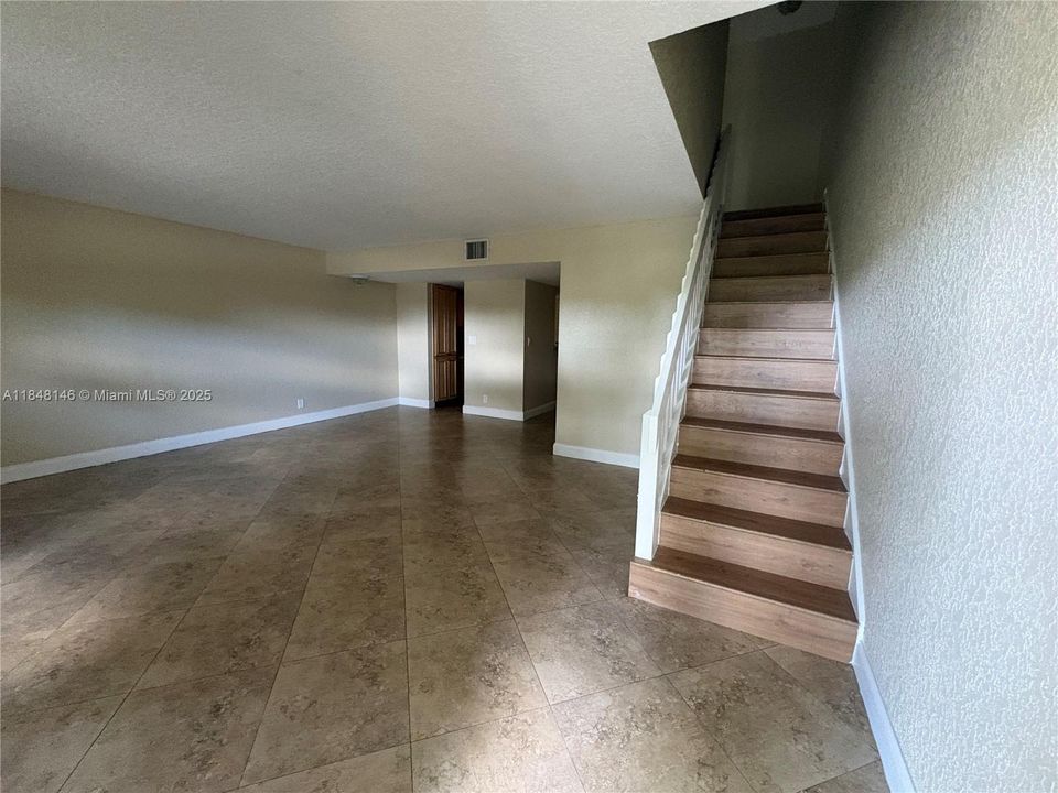 En Venta: $399,000 (3 camas, 2 baños, 1764 Pies cuadrados)