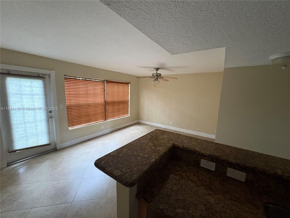 En Venta: $399,000 (3 camas, 2 baños, 1764 Pies cuadrados)