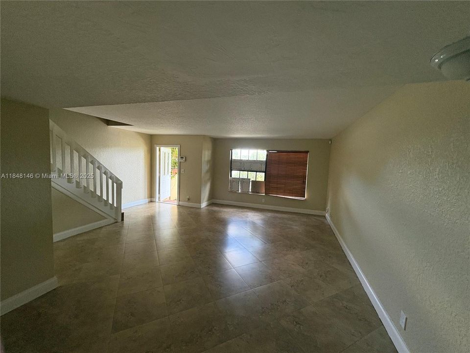 En Venta: $399,000 (3 camas, 2 baños, 1764 Pies cuadrados)