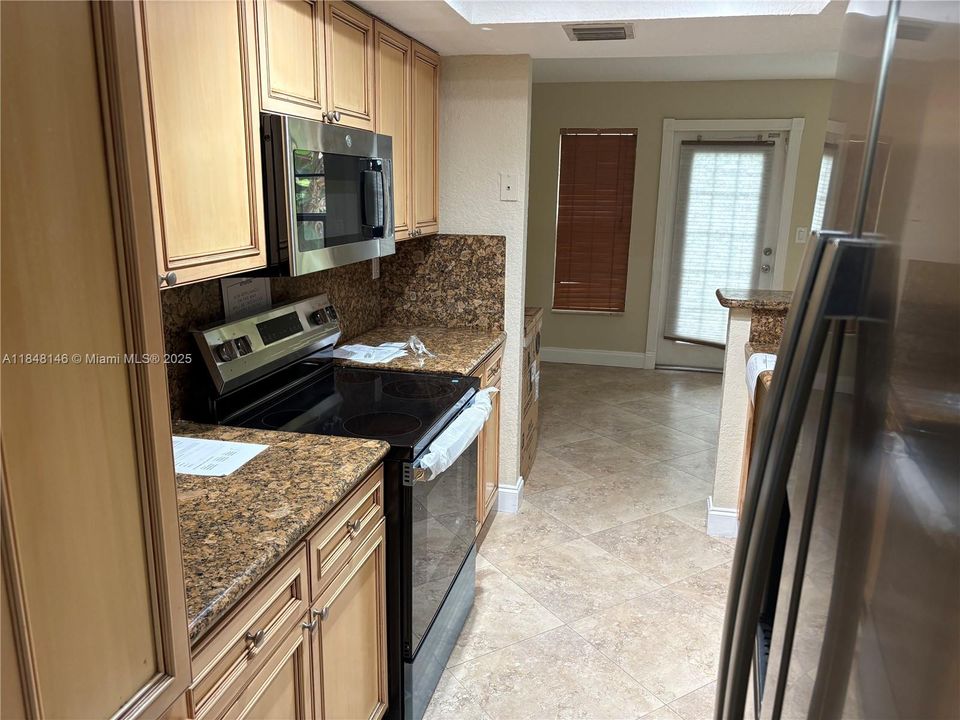 En Venta: $399,000 (3 camas, 2 baños, 1764 Pies cuadrados)