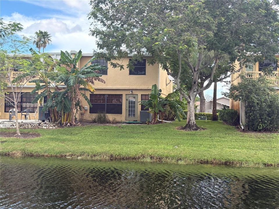 En Venta: $399,000 (3 camas, 2 baños, 1764 Pies cuadrados)