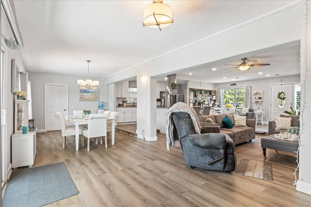 dining room/ living room