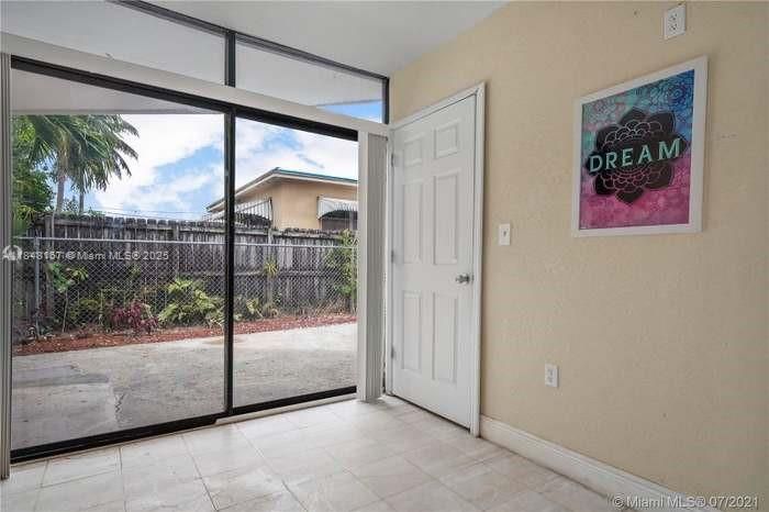 На продажу: $780,000 (4 спален, 3 ванн, 2043 Квадратных фут)