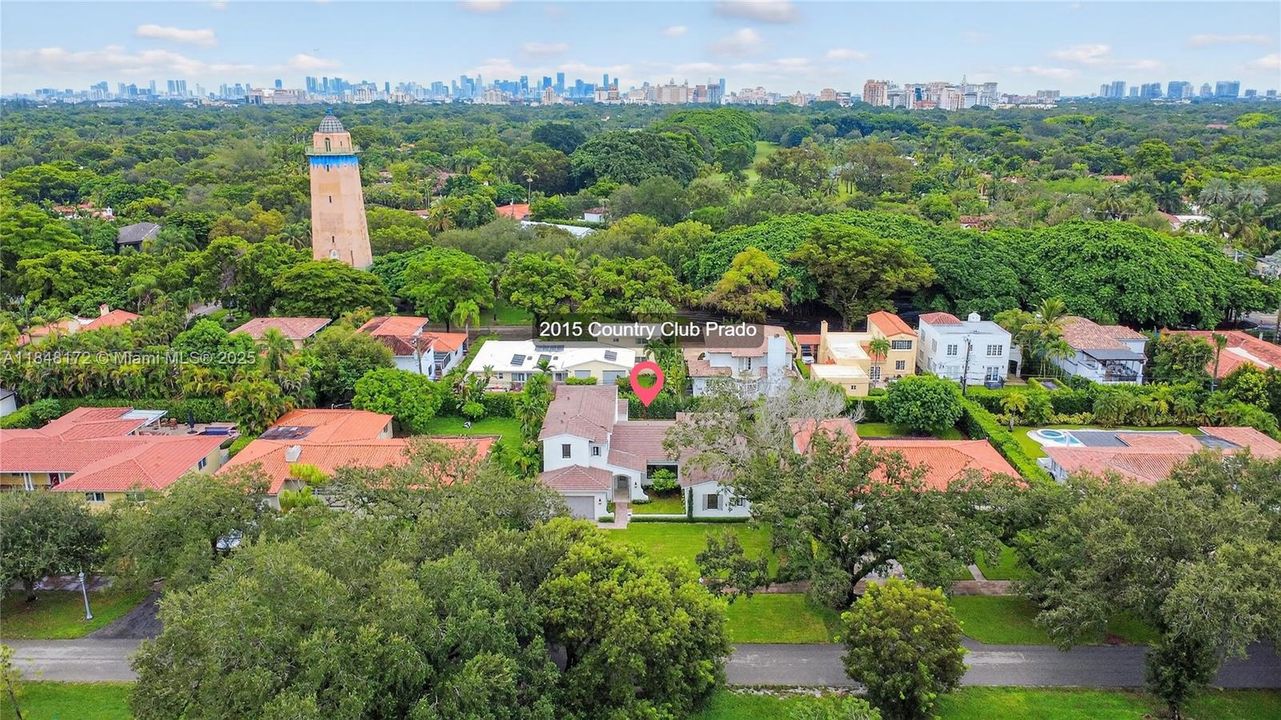 Active With Contract: $4,990,000 (6 beds, 7 baths, 4135 Square Feet)