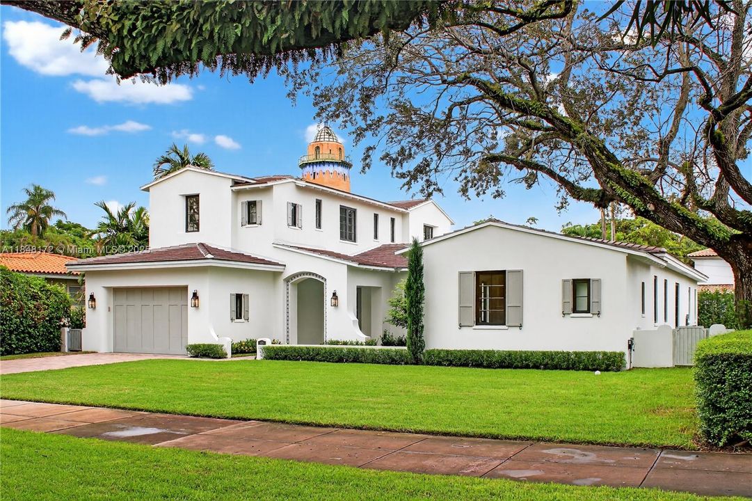 Active With Contract: $4,990,000 (6 beds, 7 baths, 4135 Square Feet)