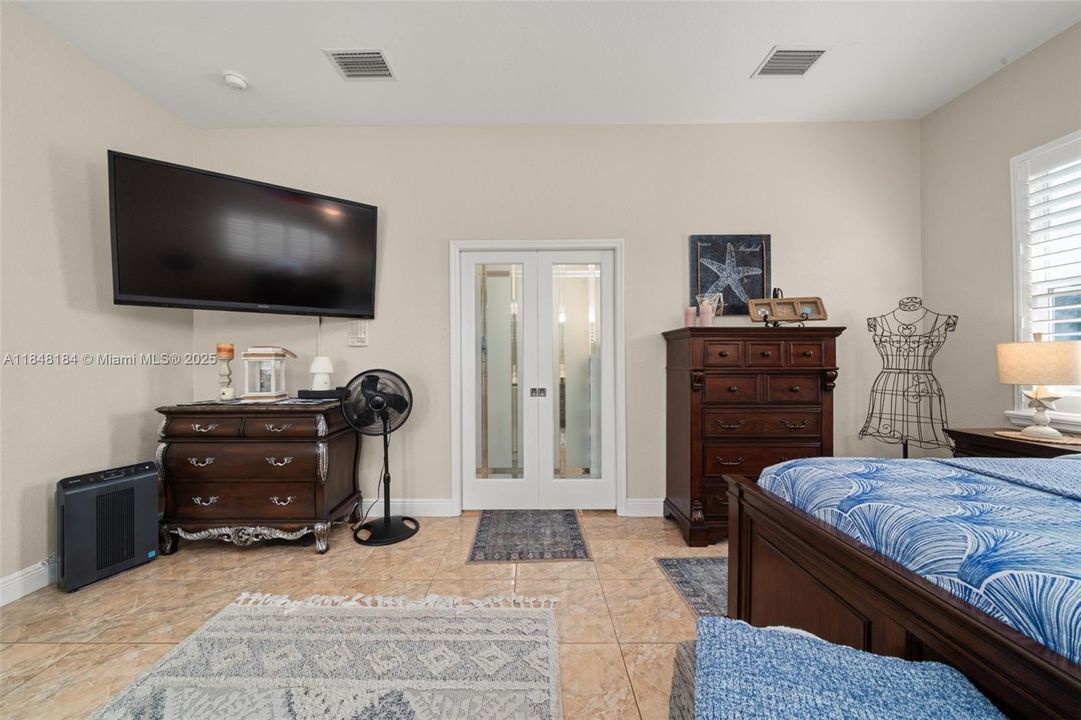 待售: $468,900 (4 贝兹, 2 浴室, 2326 平方英尺)