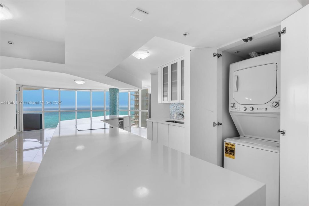 待售: $1,395,000 (3 贝兹, 2 浴室, 1700 平方英尺)