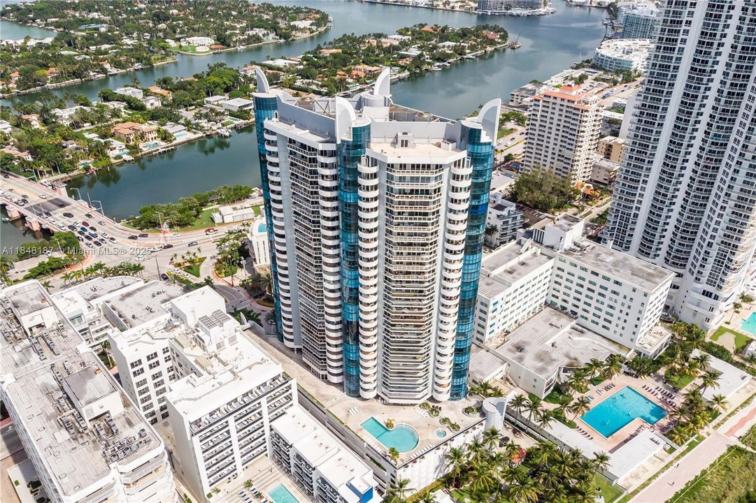 待售: $1,395,000 (3 贝兹, 2 浴室, 1700 平方英尺)