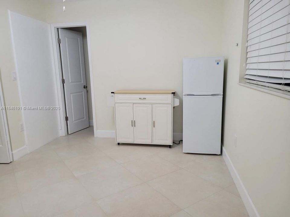 Recently Rented: $875 (1 beds, 1 baths, 0 Square Feet)