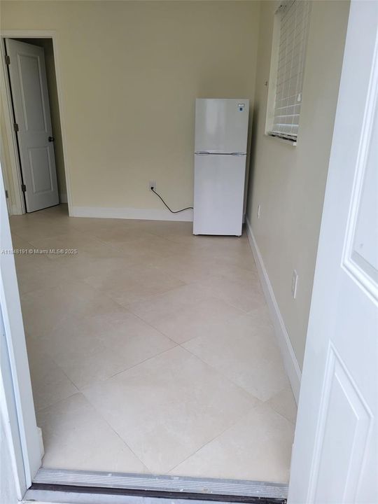 Recently Rented: $875 (1 beds, 1 baths, 0 Square Feet)