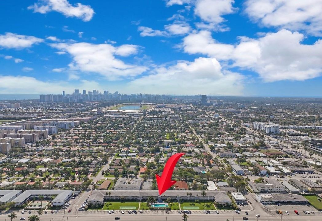 待售: $149,900 (1 贝兹, 1 浴室, 785 平方英尺)