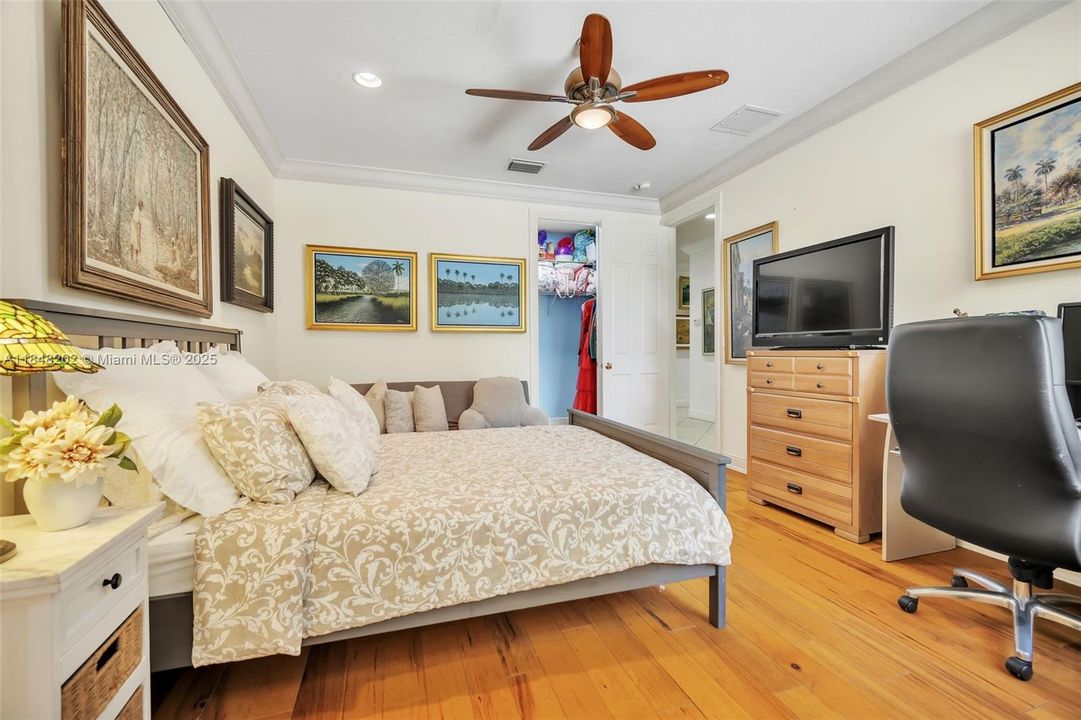 For Sale: $4,700,000 (7 beds, 6 baths, 5007 Square Feet)