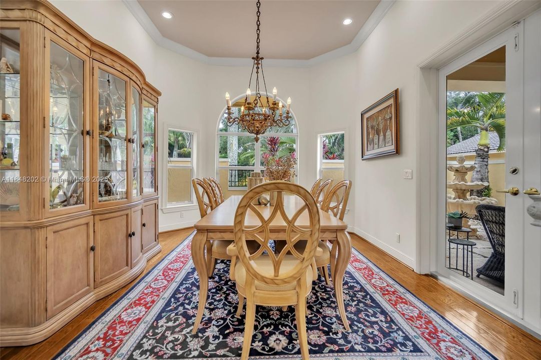 For Sale: $4,700,000 (7 beds, 6 baths, 5007 Square Feet)