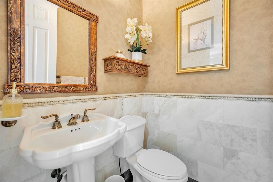 For Sale: $4,700,000 (7 beds, 6 baths, 5007 Square Feet)