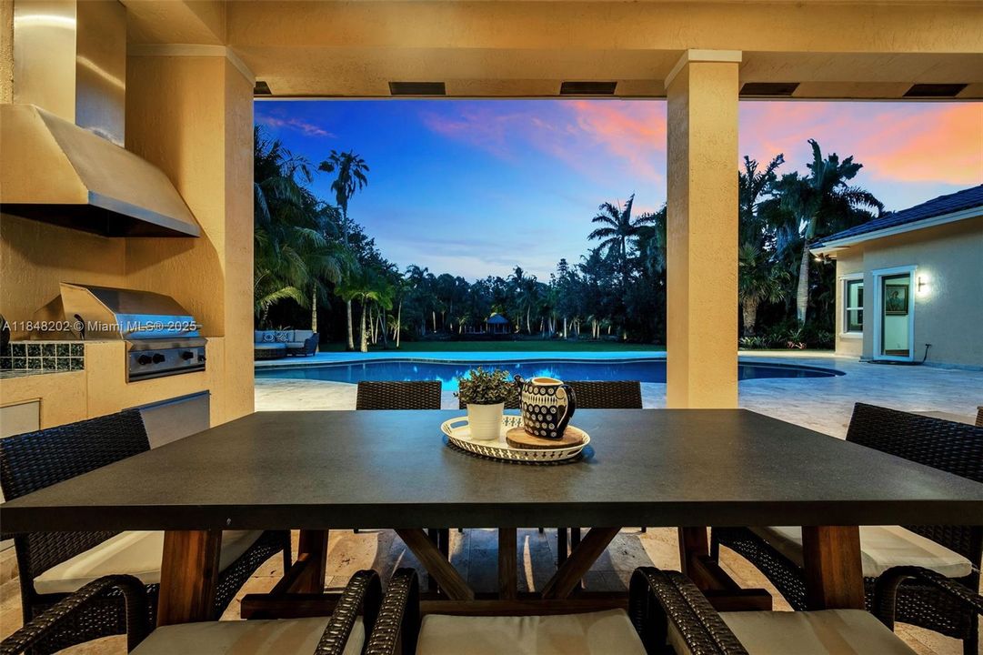 For Sale: $4,700,000 (7 beds, 6 baths, 5007 Square Feet)