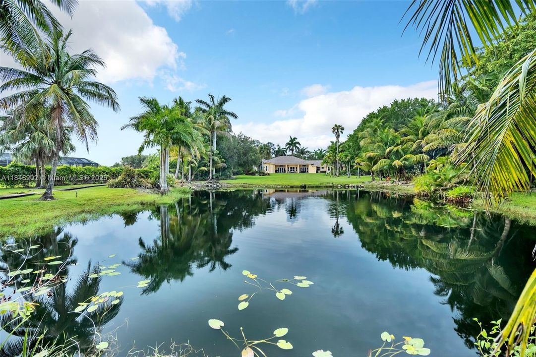 For Sale: $4,700,000 (7 beds, 6 baths, 5007 Square Feet)