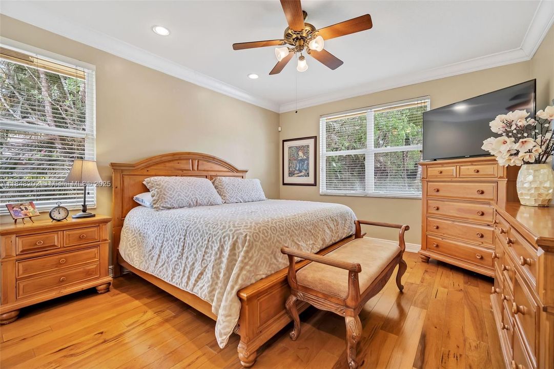 For Sale: $4,700,000 (7 beds, 6 baths, 5007 Square Feet)