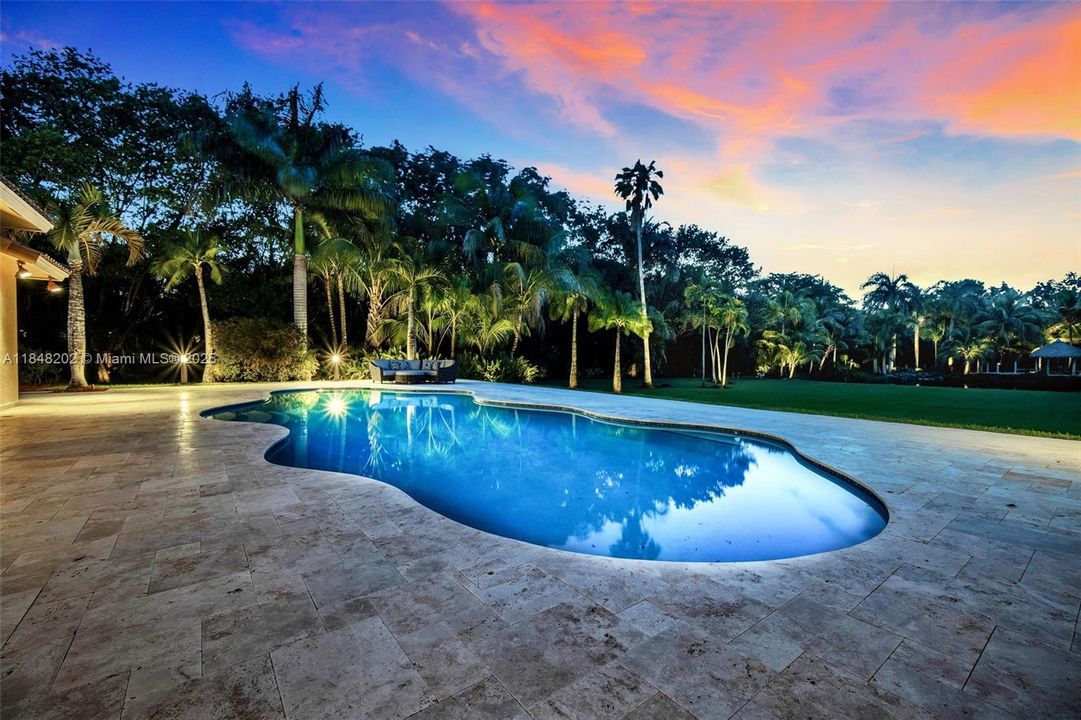 For Sale: $4,700,000 (7 beds, 6 baths, 5007 Square Feet)